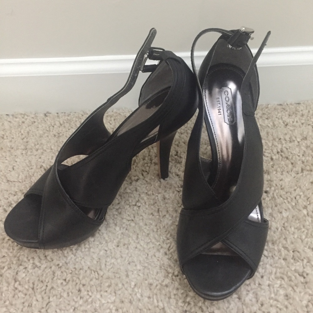 Coach “Adelle” leather peep toe pumps size 7